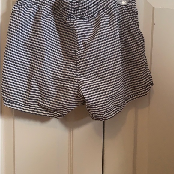 Blue and white striped girls shorts - Picture 2 of 4